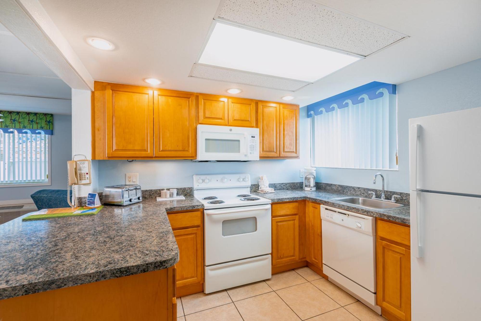 Fantasy Island Resort, Daytona Beach Shores Номер фото